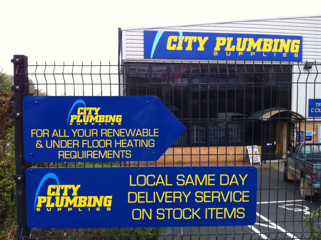City Plumbing approach signs